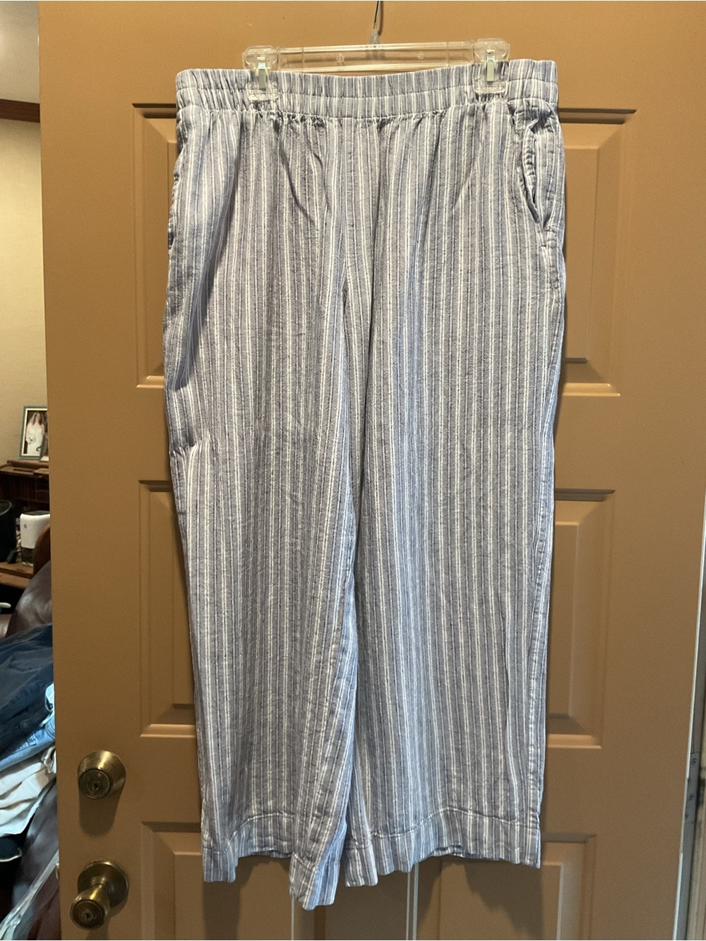 Old Navy Blue and White Striped Women’s Linen Pants